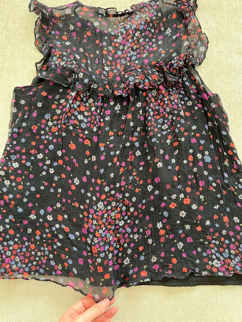 BARNEYS NEW YORK Silk flutter Blouse Floral - Picture 6 of 14